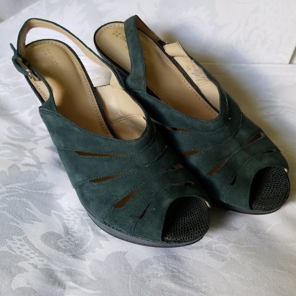 Naturalizer "Kassandra" slingback heels